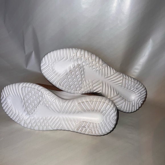 New Adidas Tubular Shadow Knit Sneaker in Beige Sand - Picture 4 of 5